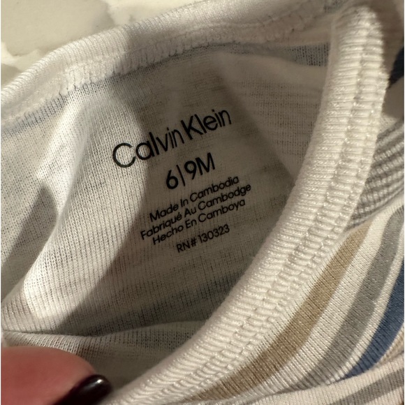 Set of 3 Calvin Klein Baby Onesies Size 6-9 Months - Picture 3 of 6